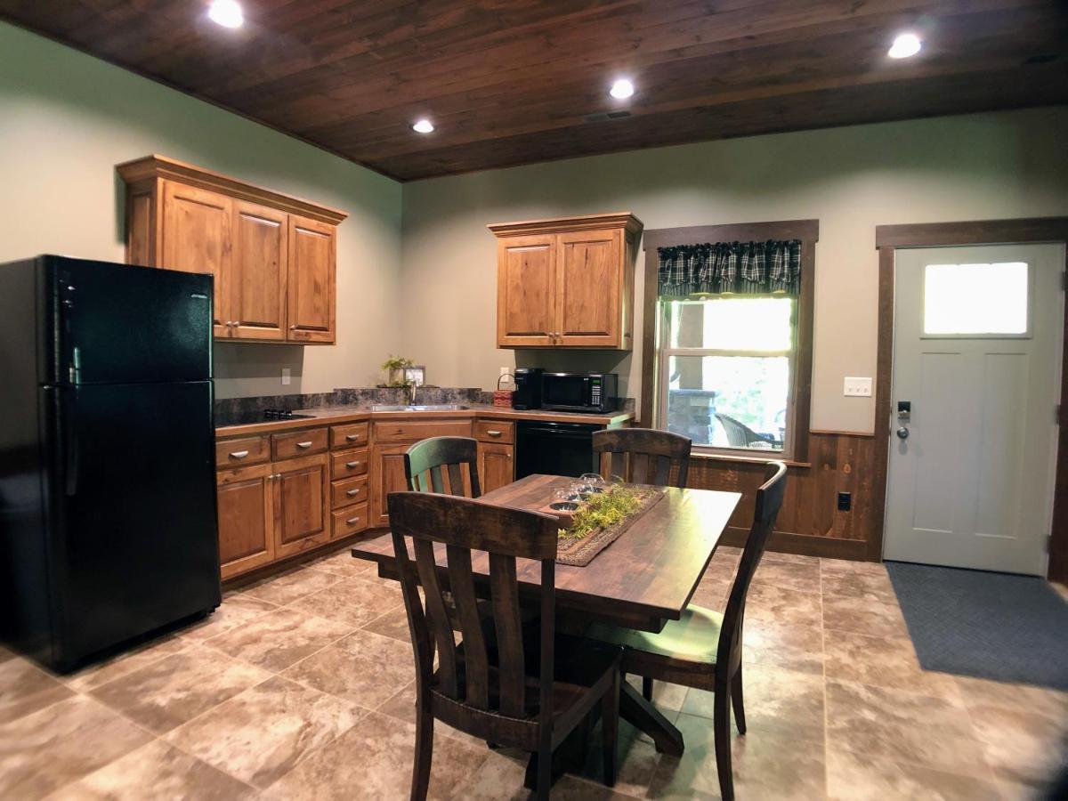 Sojourner'S Lodge & Log Cabin Suites Dundee Luaran gambar