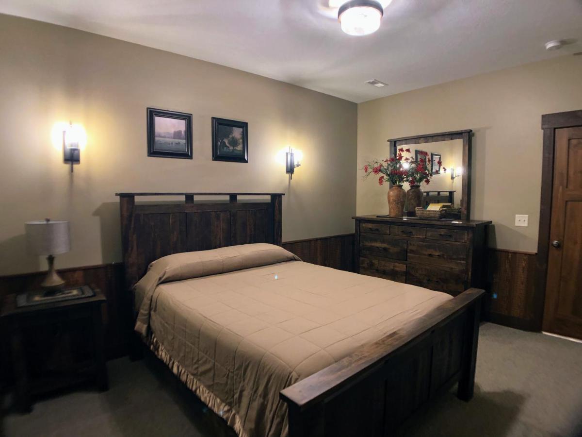 Sojourner'S Lodge & Log Cabin Suites Dundee Luaran gambar