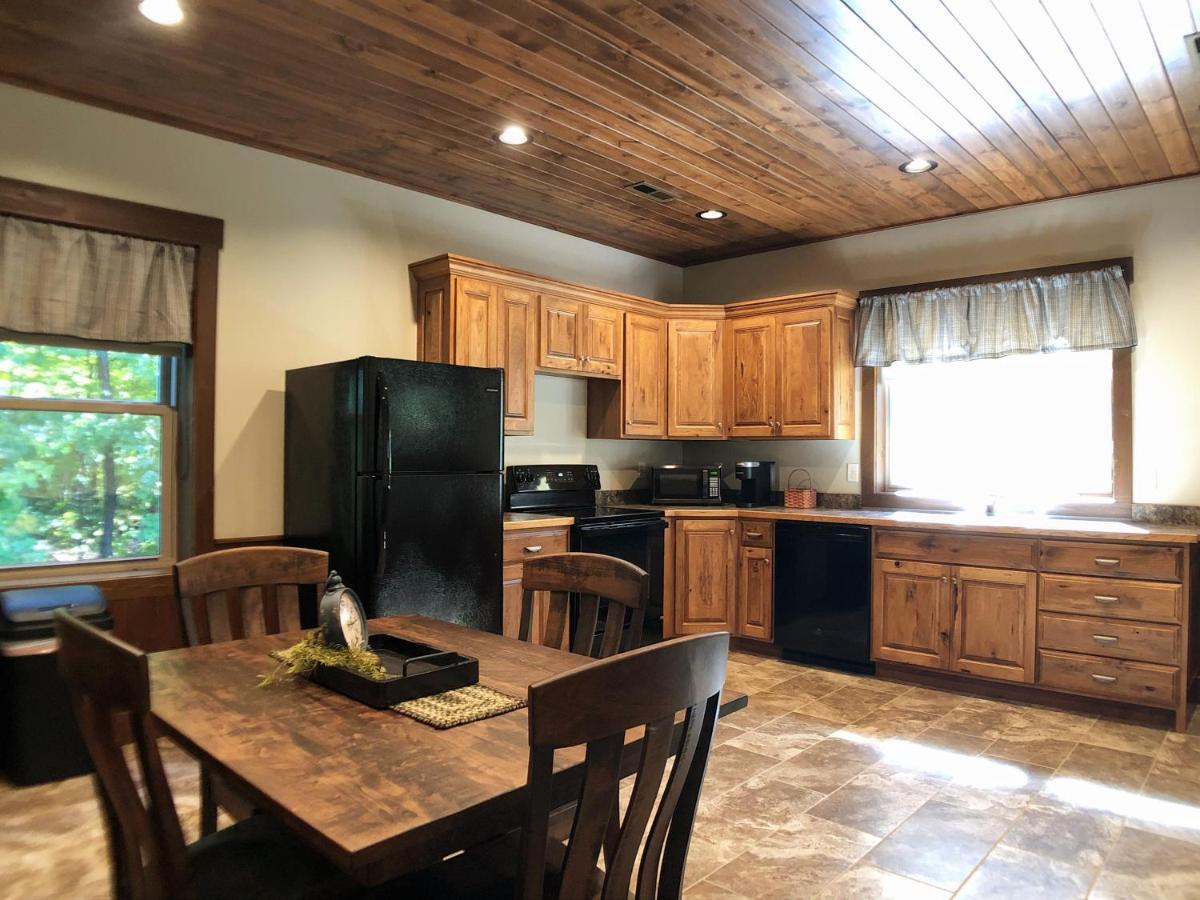 Sojourner'S Lodge & Log Cabin Suites Dundee Luaran gambar