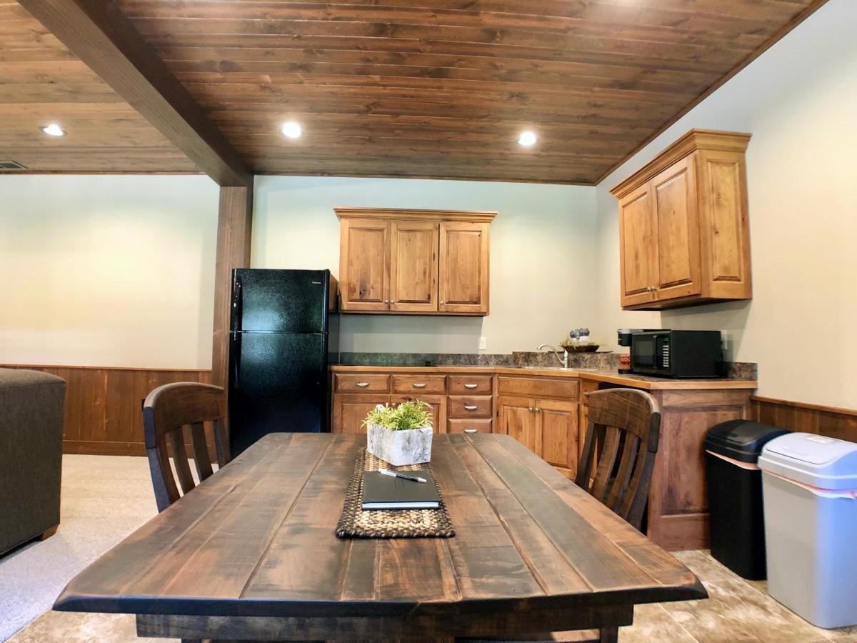 Sojourner'S Lodge & Log Cabin Suites Dundee Luaran gambar