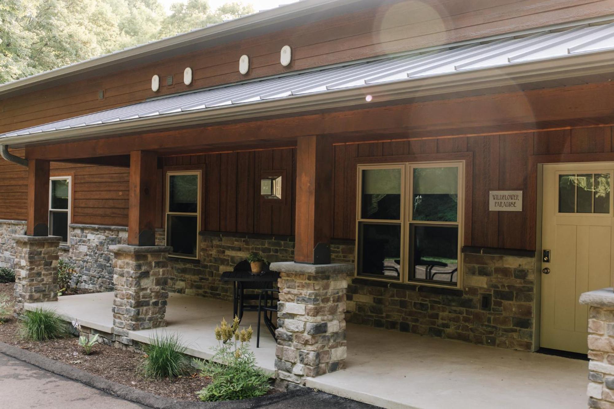 Sojourner'S Lodge & Log Cabin Suites Dundee Luaran gambar